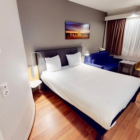 Ibis Hotel Koeln Airport Exteriör bild