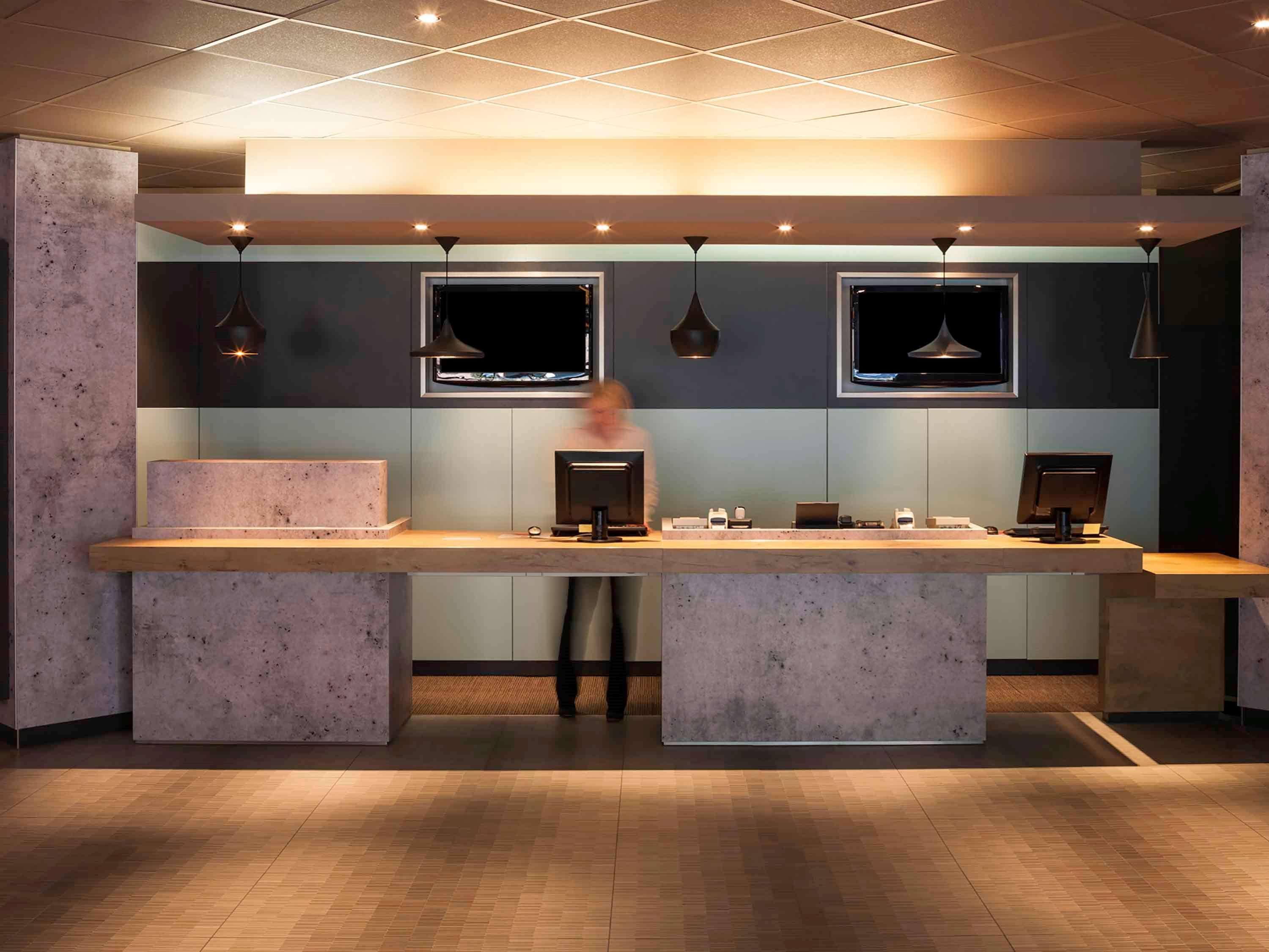 Ibis Hotel Koeln Airport Exteriör bild