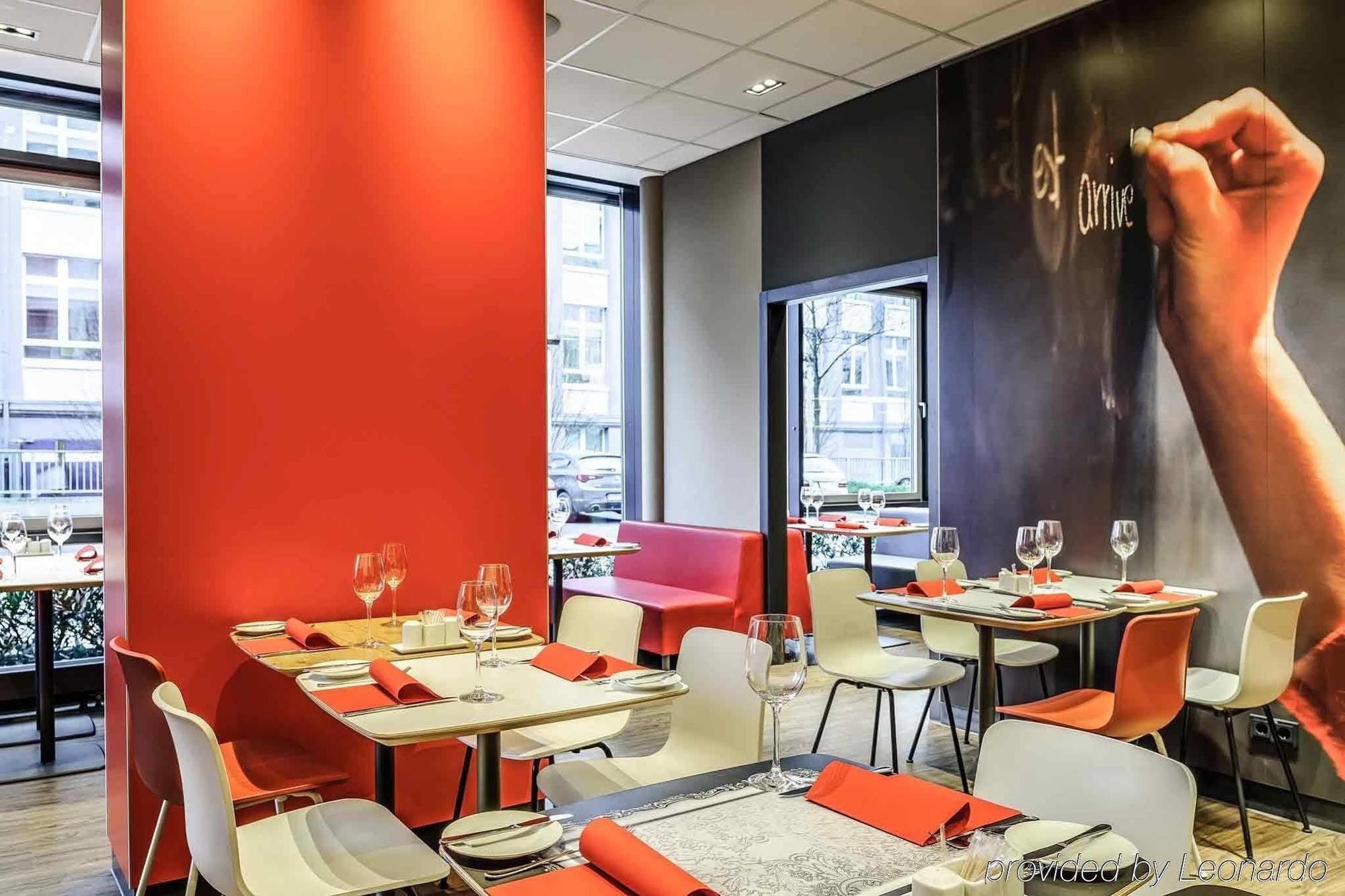 Ibis Hotel Koeln Airport Exteriör bild