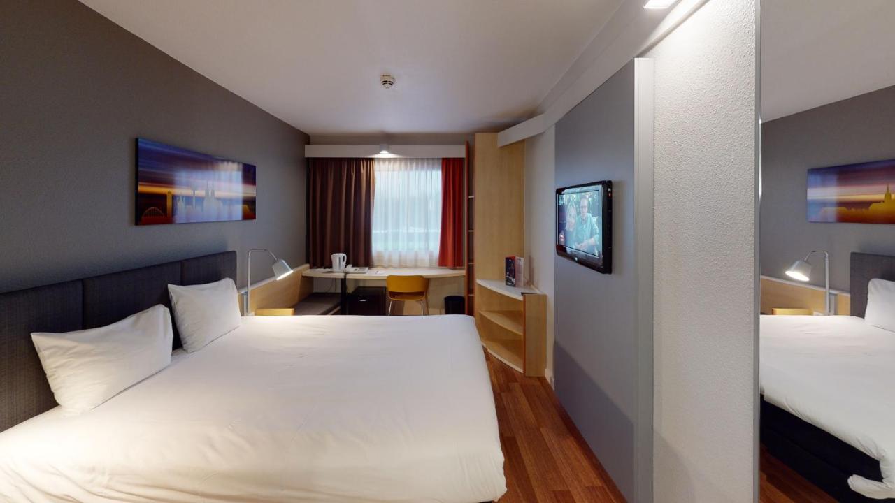Ibis Hotel Koeln Airport Exteriör bild