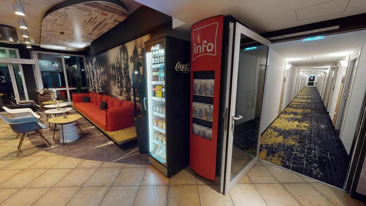 Ibis Hotel Koeln Airport Exteriör bild