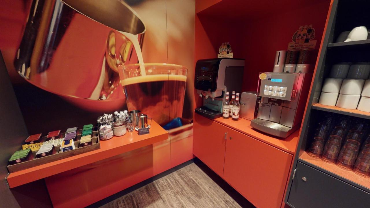 Ibis Hotel Koeln Airport Exteriör bild